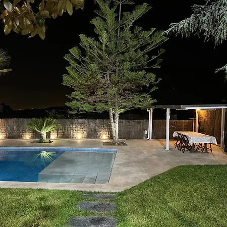 Casa A 20km De Barcelona Con Sauna Y Piscina Privada Fontpineda Holiday home