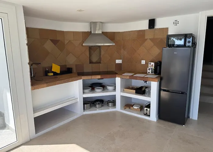 Prázdninový dům Casa Con Jardin, Sauna, Piscina Privada Y Naturaleza Cerca De Barcelona Pallejá